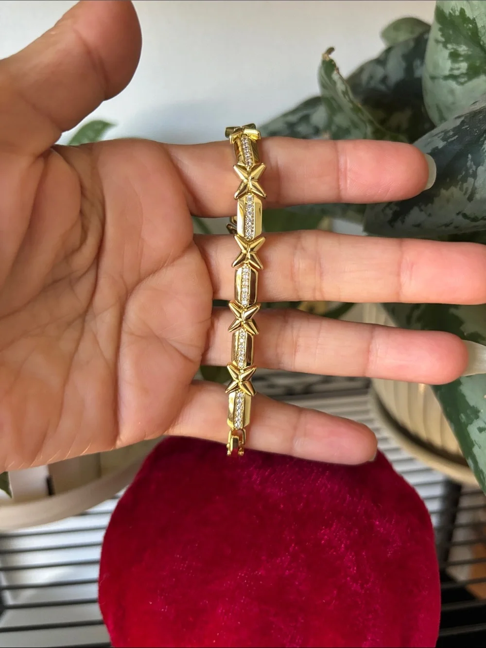 Gold Star-Link Bracelet - Elegant Women's Jewelry